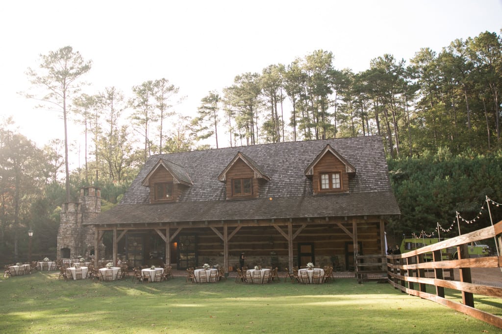 Decor to Adore Swann Lake Stables M. Elizabeth Events