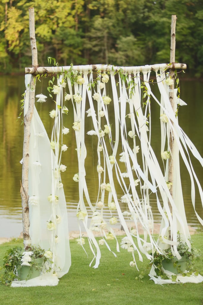 aldridge gardens, j.woodbery, decor to adore, becky's brides, ribbon alter